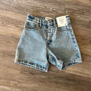 NWT Abercrombie & Fitch Blue High Rise Dad Shorts